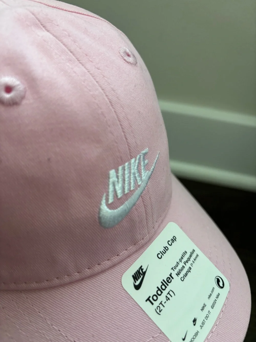 Nike Club Cap Nike Swoosh embroidered logo,velcro back,6 vent panel, summer sun